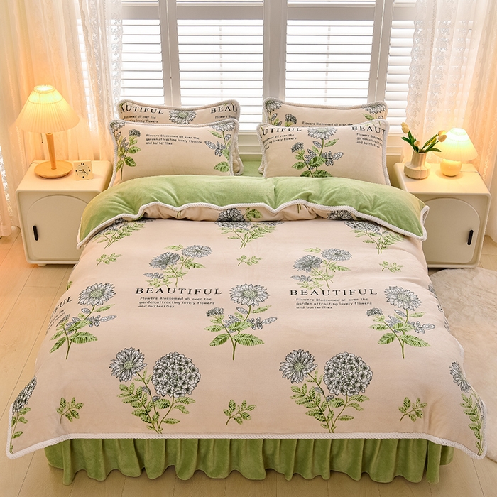 91家纺网 家纺一手货源 找家纺 牵依 2025新款直播床裙小清新印花牛奶绒四件套法兰绒四件套 花季