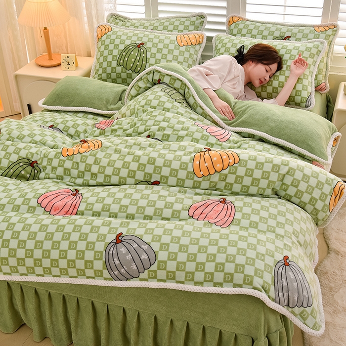 91家纺网 家纺一手货源 找家纺 牵依 2025新款直播床裙小清新印花牛奶绒四件套法兰绒四件套 南瓜派-绿