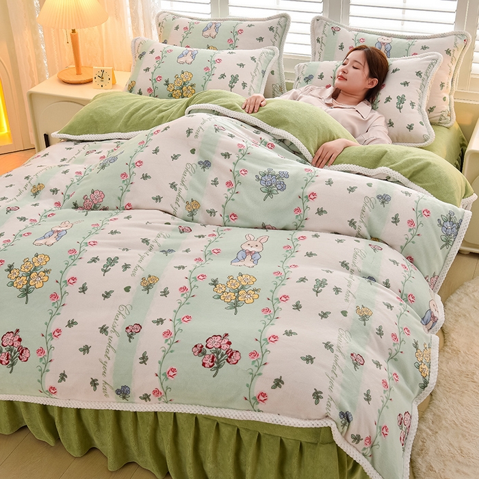 91家纺网 家纺一手货源 找家纺 牵依 2025新款直播床裙小清新印花牛奶绒四件套法兰绒四件套 梦想花园