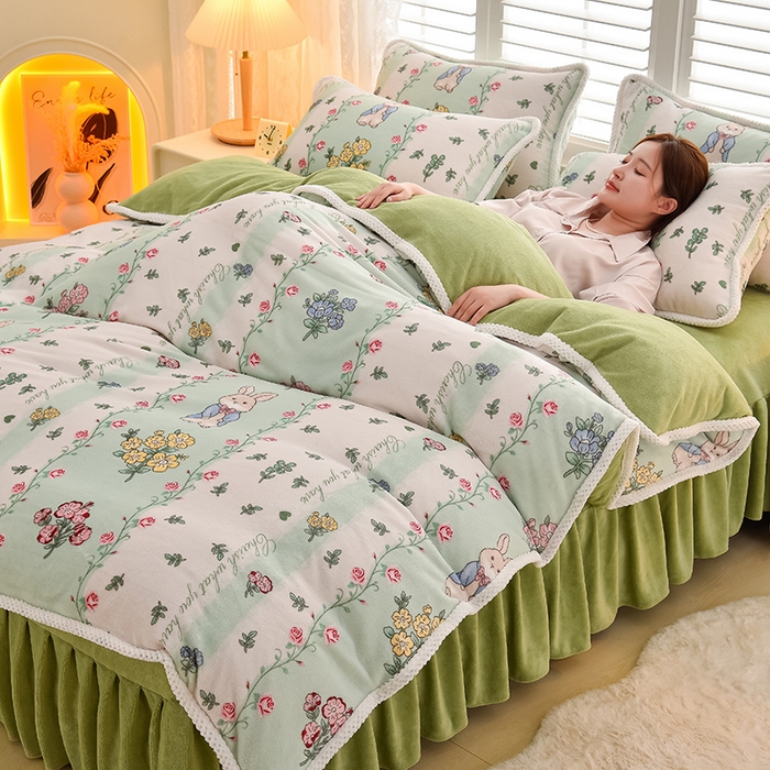 91家纺网 家纺一手货源 找家纺 牵依 2025新款直播床裙小清新印花牛奶绒四件套法兰绒四件套 梦想花园