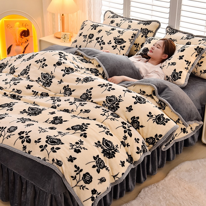 91家纺网 家纺一手货源 找家纺 牵依 2025新款直播床裙小清新印花牛奶绒四件套法兰绒四件套 幻想玫瑰