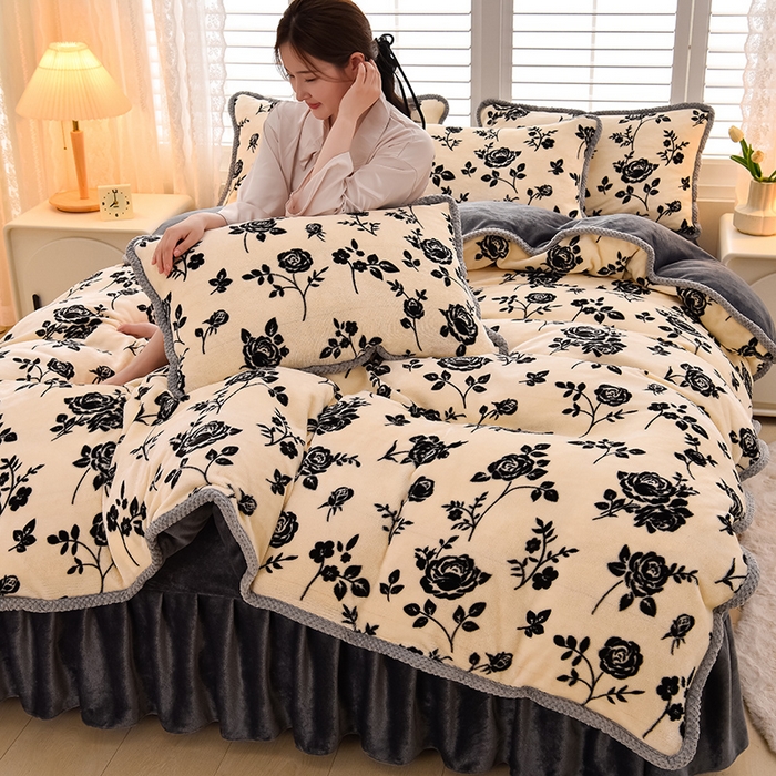 91家纺网 家纺一手货源 找家纺 牵依 2025新款直播床裙小清新印花牛奶绒四件套法兰绒四件套 幻想玫瑰