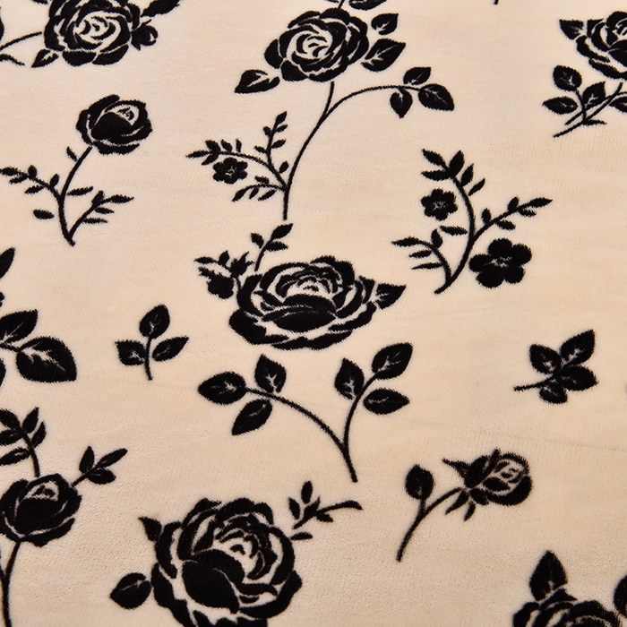 91家纺网 家纺一手货源 找家纺 牵依 2025新款直播床裙小清新印花牛奶绒四件套法兰绒四件套 幻想玫瑰