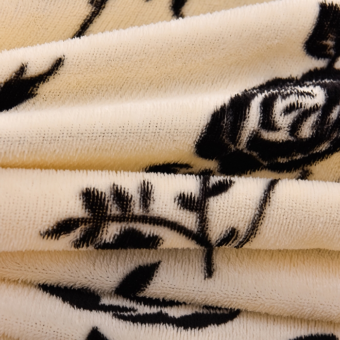 91家纺网 家纺一手货源 找家纺 牵依 2025新款直播床裙小清新印花牛奶绒四件套法兰绒四件套 幻想玫瑰