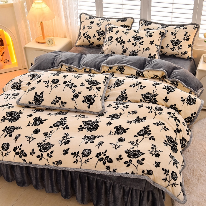 91家纺网 家纺一手货源 找家纺 牵依 2025新款直播床裙小清新印花牛奶绒四件套法兰绒四件套 幻想玫瑰