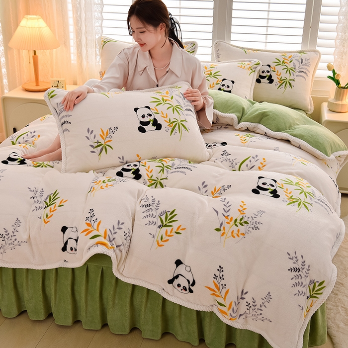 91家纺网 家纺一手货源 找家纺 牵依 2025新款直播床裙小清新印花牛奶绒四件套法兰绒四件套 花影花花