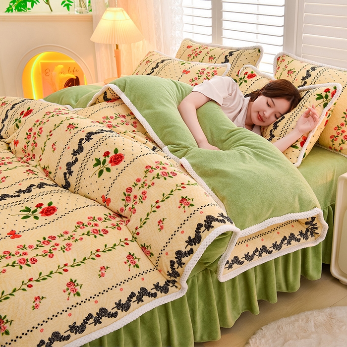 91家纺网 家纺一手货源 找家纺 牵依 2025新款直播床裙小清新印花牛奶绒四件套法兰绒四件套 花意