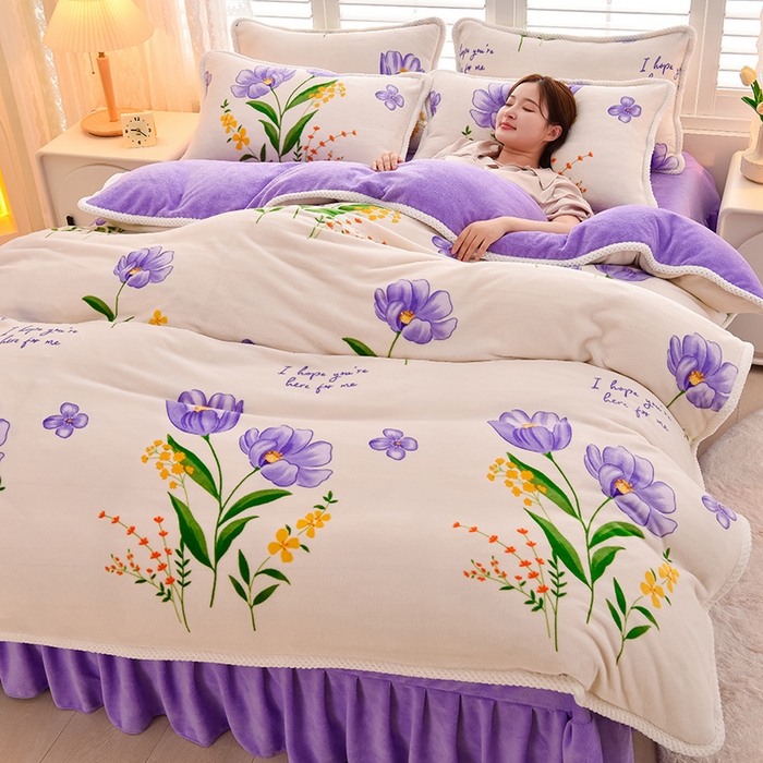 91家纺网 家纺一手货源 找家纺 牵依 2025新款直播床裙小清新印花牛奶绒四件套法兰绒四件套 郁金花海