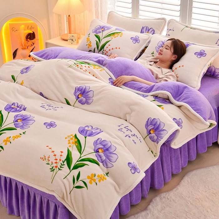 91家纺网 家纺一手货源 找家纺 牵依 2025新款直播床裙小清新印花牛奶绒四件套法兰绒四件套 郁金花海