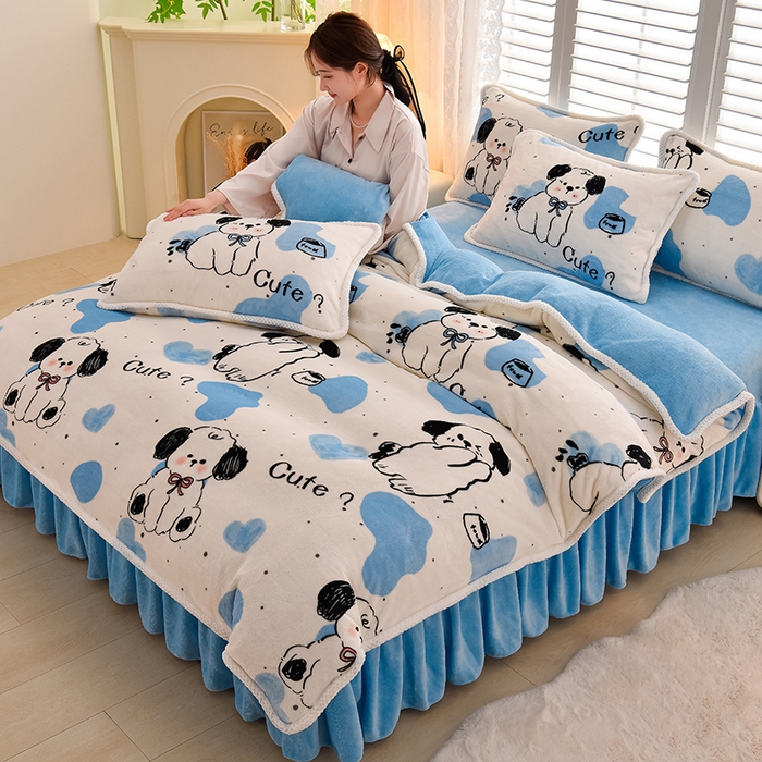 91家纺网 家纺一手货源 找家纺 牵依 2025新款直播床裙小清新印花牛奶绒四件套法兰绒四件套 幸运狗