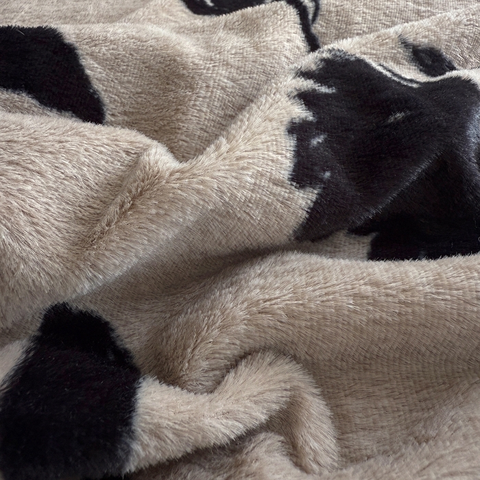 91家纺网 家纺一手货源 找家纺 慕梵家居 2025新款亲肤舒适兔绒床笠款四件套 暗夜花颂