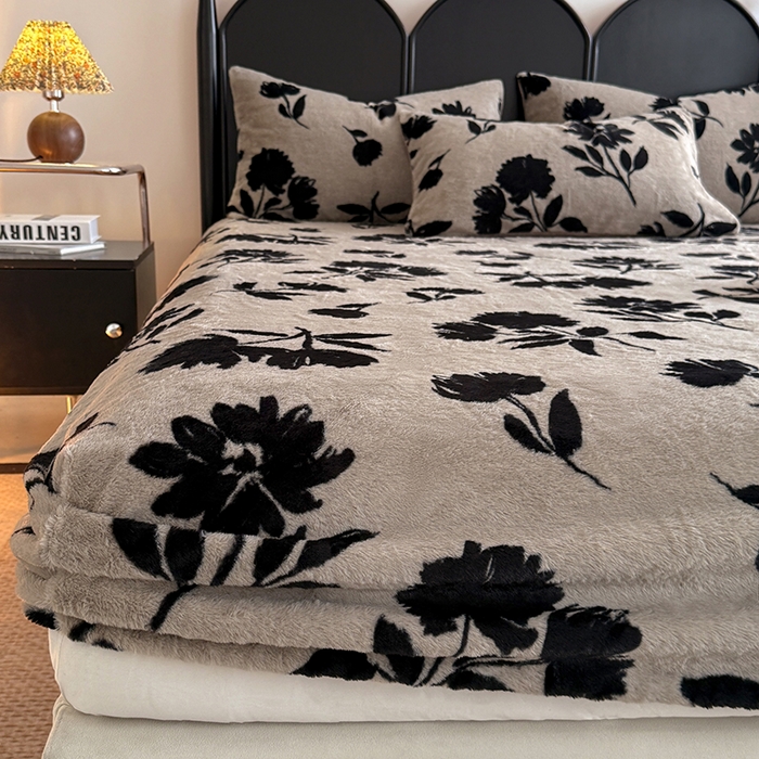 91家纺网 家纺一手货源 找家纺 慕梵家居 2025新款兔绒床笠单品单床笠床笠单件 暗夜花颂