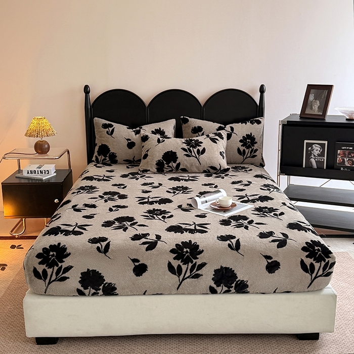 91家纺网 家纺一手货源 找家纺 慕梵家居 2025新款兔绒床笠单品单床笠床笠单件 暗夜花颂