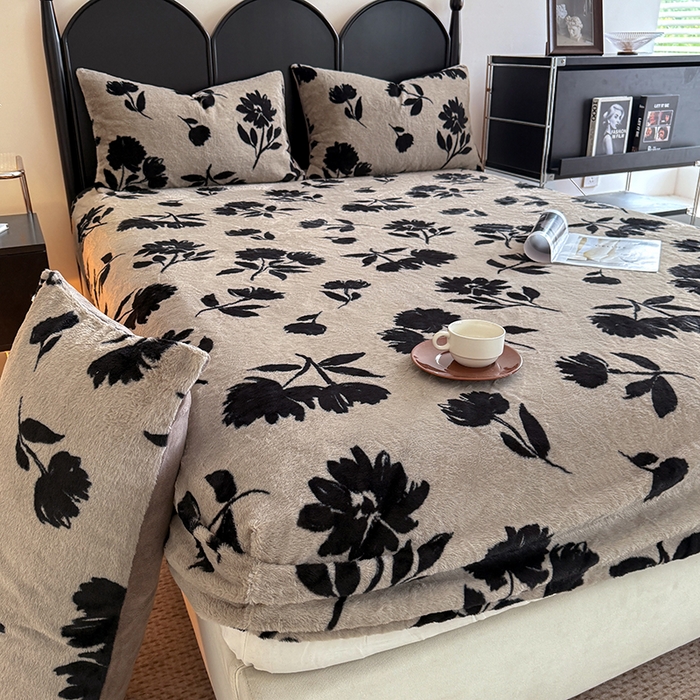 91家纺网 家纺一手货源 找家纺 慕梵家居 2025新款兔绒床笠单品单床笠床笠单件 暗夜花颂