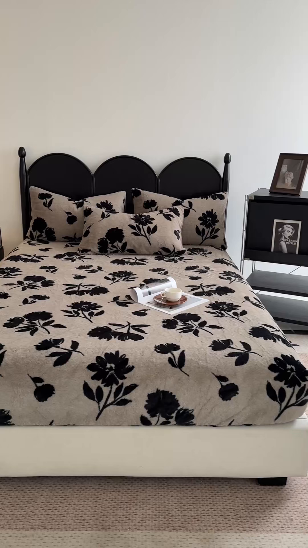 91家纺网 家纺一手货源 找家纺 慕梵家居 2025新款兔绒床笠单品单床笠床笠单件 暗夜花颂