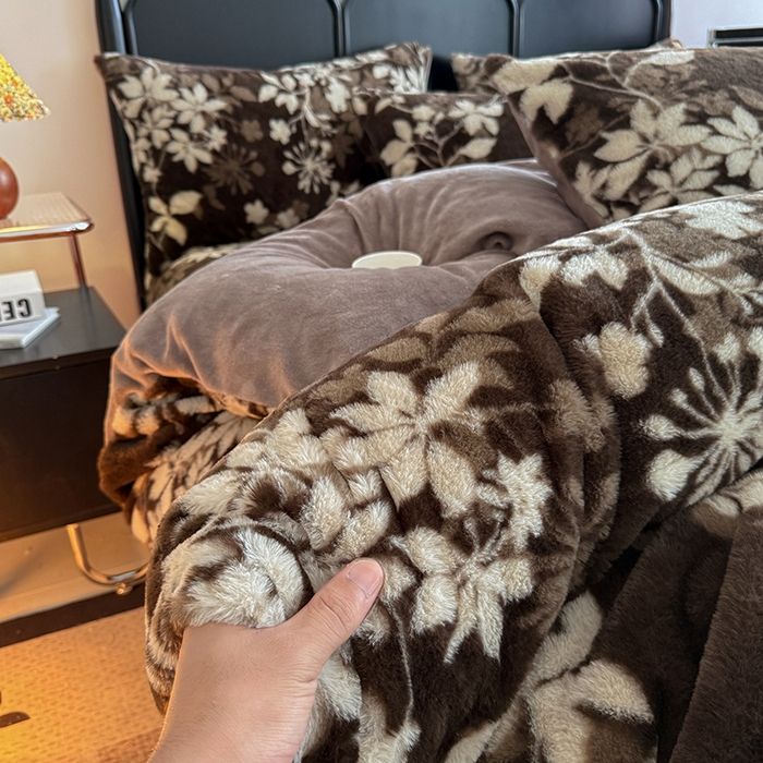 91家纺网 家纺一手货源 找家纺 慕梵家居 2025新款亲肤舒适兔绒床笠款四件套 花间絮语