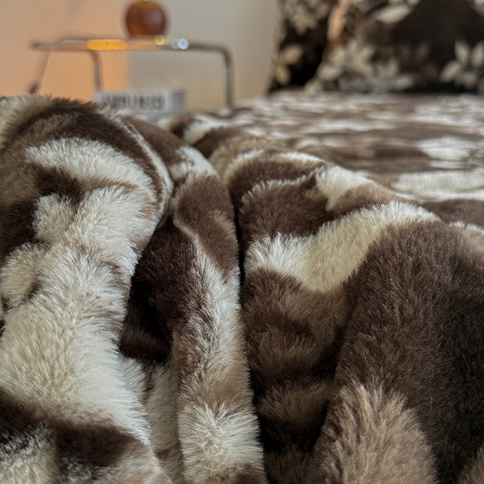 91家纺网 家纺一手货源 找家纺 慕梵家居 2025新款兔绒床笠单品单床笠床笠单件 花间絮语