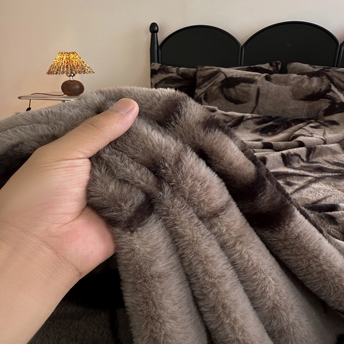 91家纺网 家纺一手货源 找家纺 慕梵家居 2025新款兔绒床笠单品单床笠床笠单件 墨庭芳菲-咖