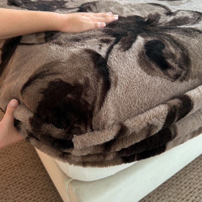 91家纺网 家纺一手货源 找家纺 慕梵家居 2025新款兔绒床笠单品单床笠床笠单件 墨庭芳菲-咖