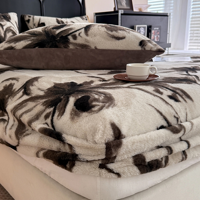 91家纺网 家纺一手货源 找家纺 慕梵家居 2025新款兔绒床笠单品单床笠床笠单件 墨庭芳菲-米