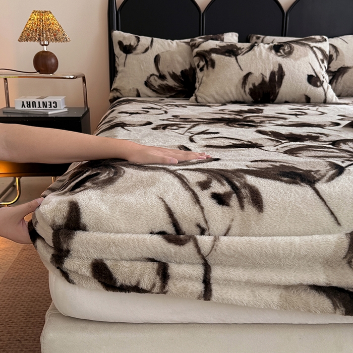 91家纺网 家纺一手货源 找家纺 慕梵家居 2025新款兔绒床笠单品单床笠床笠单件 墨庭芳菲-米