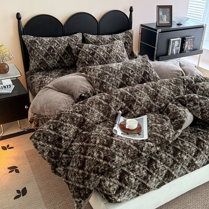 91家纺网 家纺一手货源 找家纺 慕梵家居 2025新款亲肤舒适兔绒床笠款四件套 香绒格调