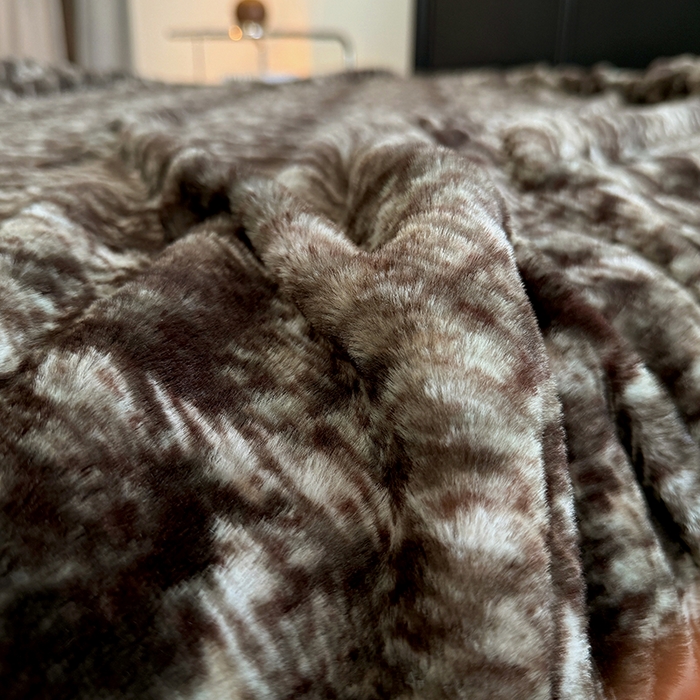 91家纺网 家纺一手货源 找家纺 慕梵家居 2025新款亲肤舒适兔绒床笠款四件套 香绒格调