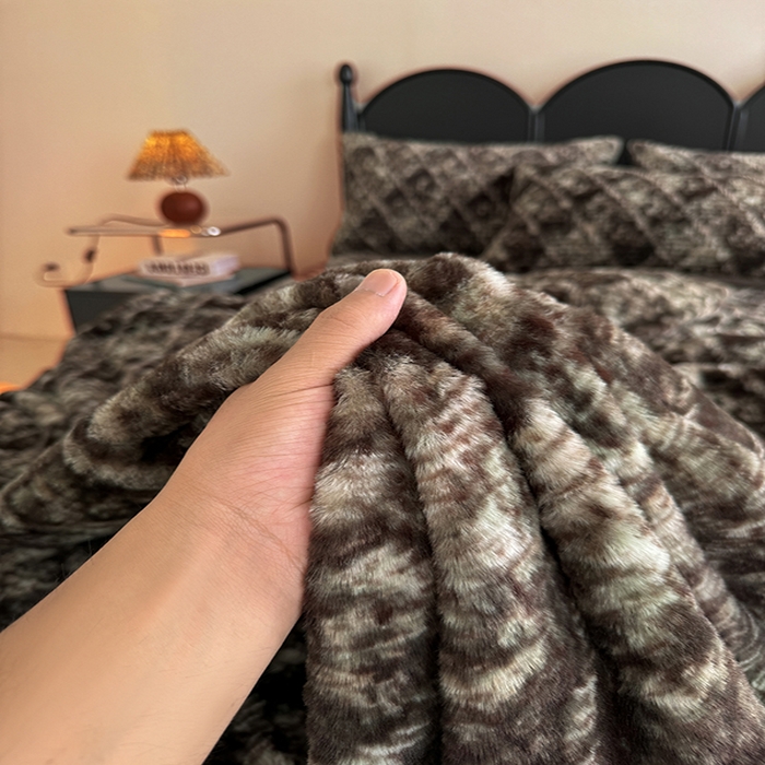 91家纺网 家纺一手货源 找家纺 慕梵家居 2025新款兔绒床笠单品单床笠床笠单件 香绒格调