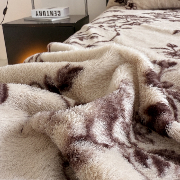 91家纺网 家纺一手货源 找家纺 慕梵家居 2025新款兔绒床笠单品单床笠床笠单件 夜阑花魅