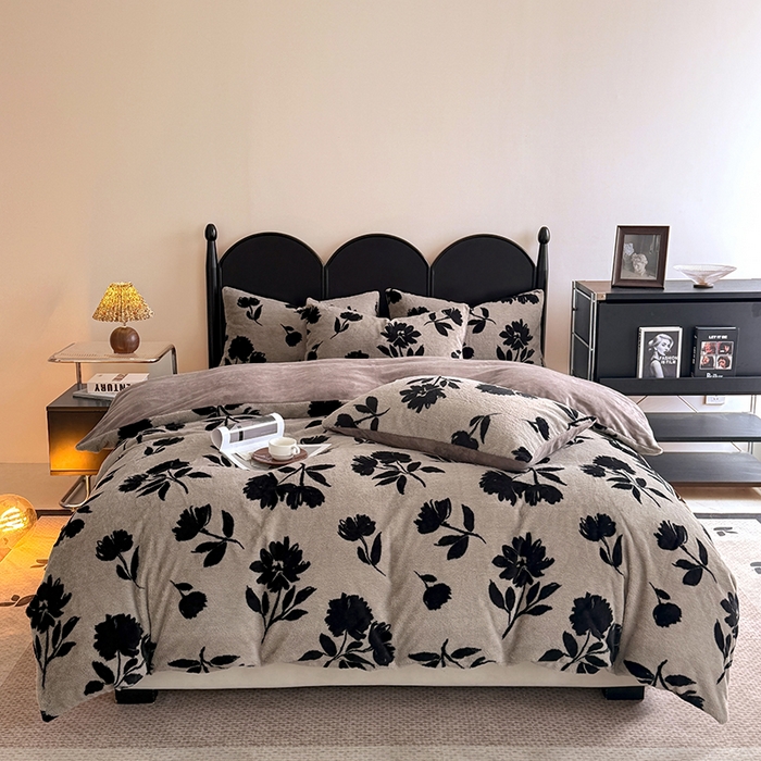 91家纺网 家纺一手货源 找家纺 慕梵家居 2025新款兔绒被套单品单被套被套单件 暗夜花颂