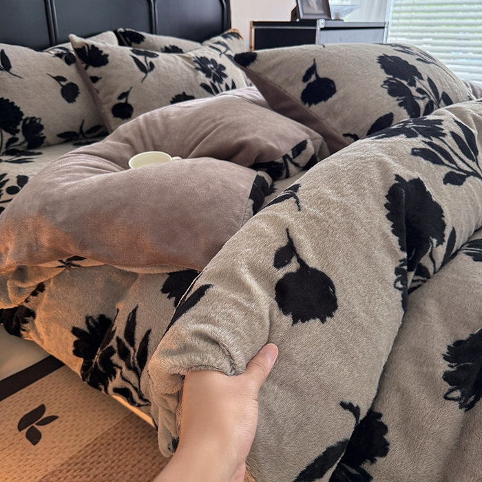 慕梵家居 2025新款兔绒被套单品单被套被套单件 暗夜花颂