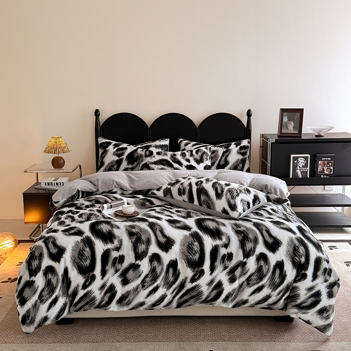 91家纺网 家纺一手货源 找家纺 慕梵家居 2025新款兔绒被套单品单被套被套单件 奢豹荣域-灰