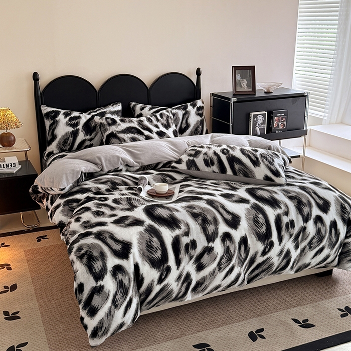 91家纺网 家纺一手货源 找家纺 慕梵家居 2025新款兔绒被套单品单被套被套单件 奢豹荣域-灰