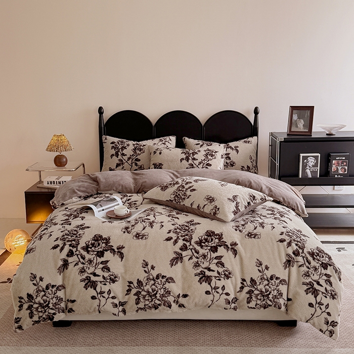 91家纺网 家纺一手货源 找家纺 慕梵家居 2025新款兔绒被套单品单被套被套单件 夜阑花魅