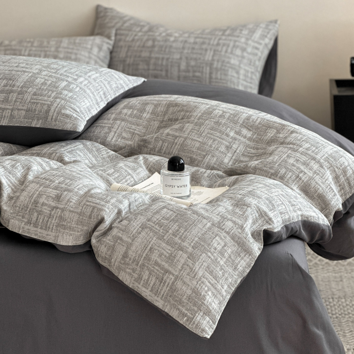 91家纺网 家纺一手货源 找家纺 慕尚家纺 2025新款全棉提花皱皱纱四件套 格纹-灰