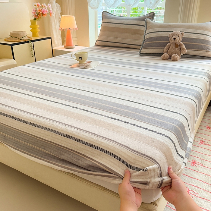 91家纺网 家纺一手货源 找家纺 518家纺 2025新款高克重印花牛奶绒单床笠可定制 摩登时尚