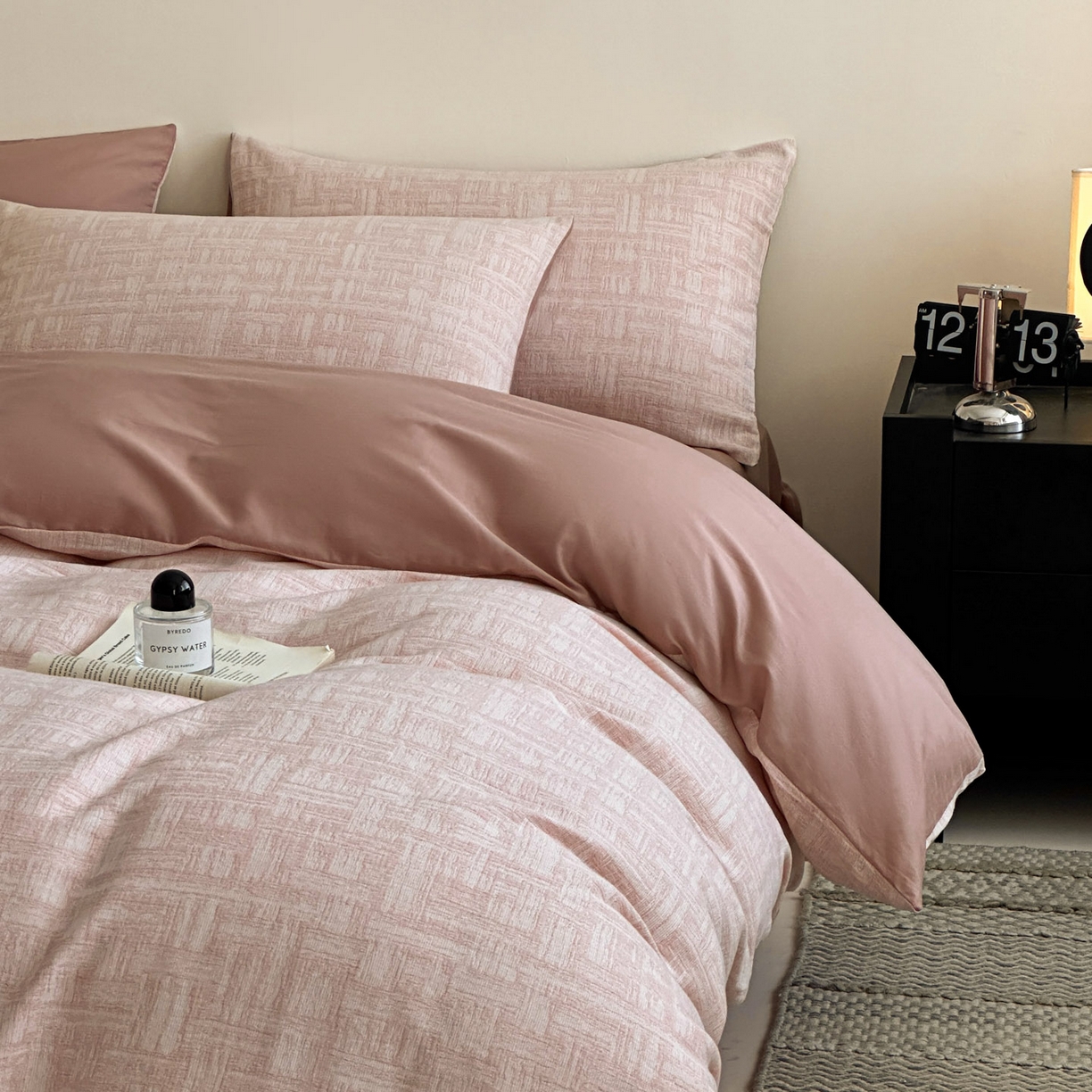 91家纺网 家纺一手货源 找家纺 慕尚家纺 2025新款全棉提花皱皱纱四件套 格纹-玫粉