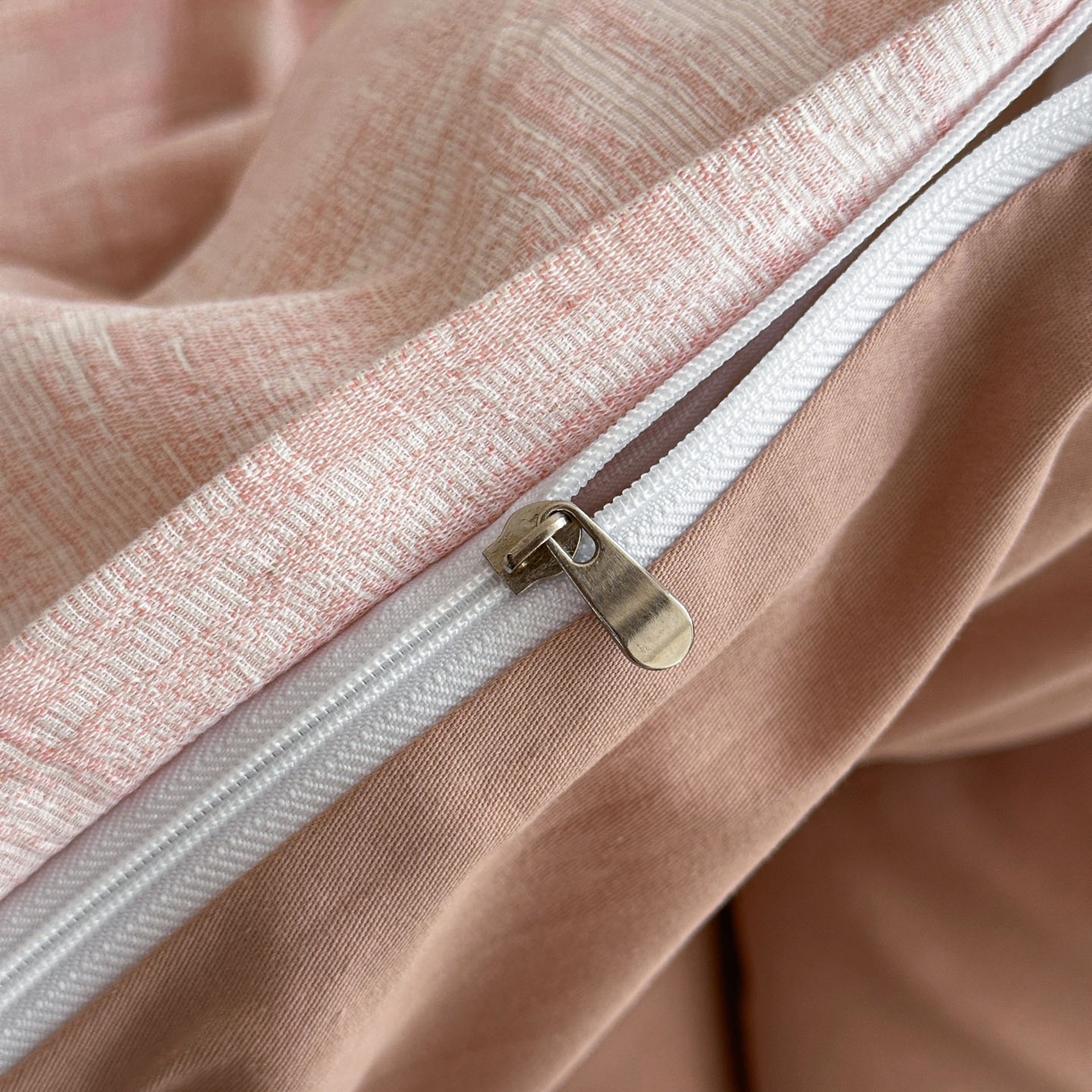 91家纺网 家纺一手货源 找家纺 慕尚家纺 2025新款全棉提花皱皱纱四件套 格纹-玫粉