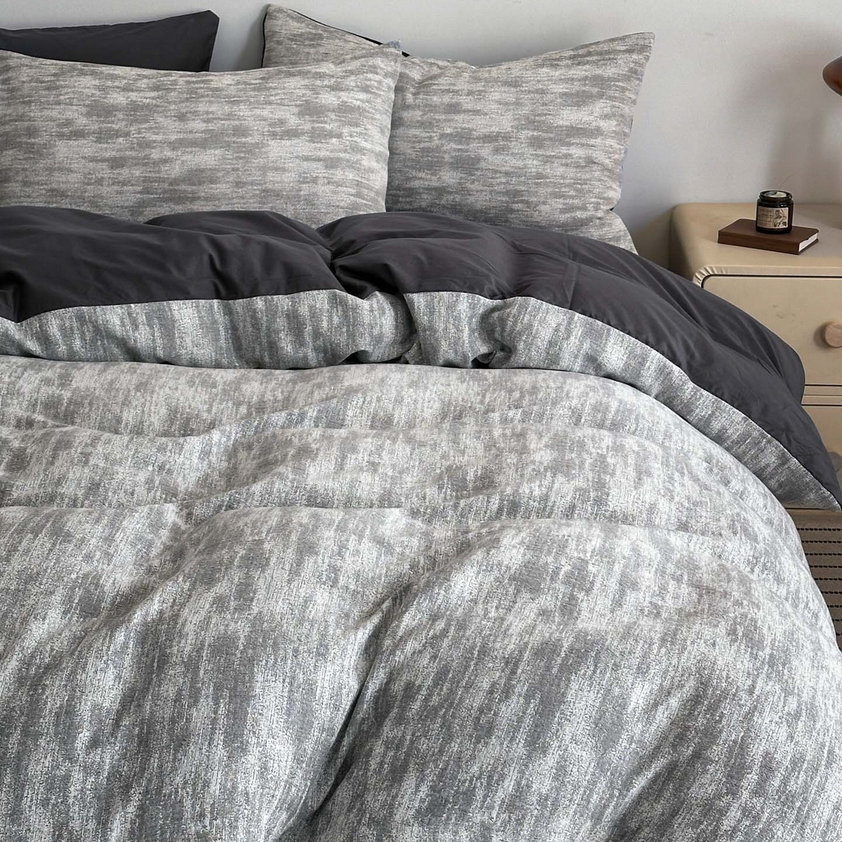 91家纺网 家纺一手货源 找家纺 慕尚家纺 2025新款全棉提花皱皱纱四件套 莫妮-黑灰