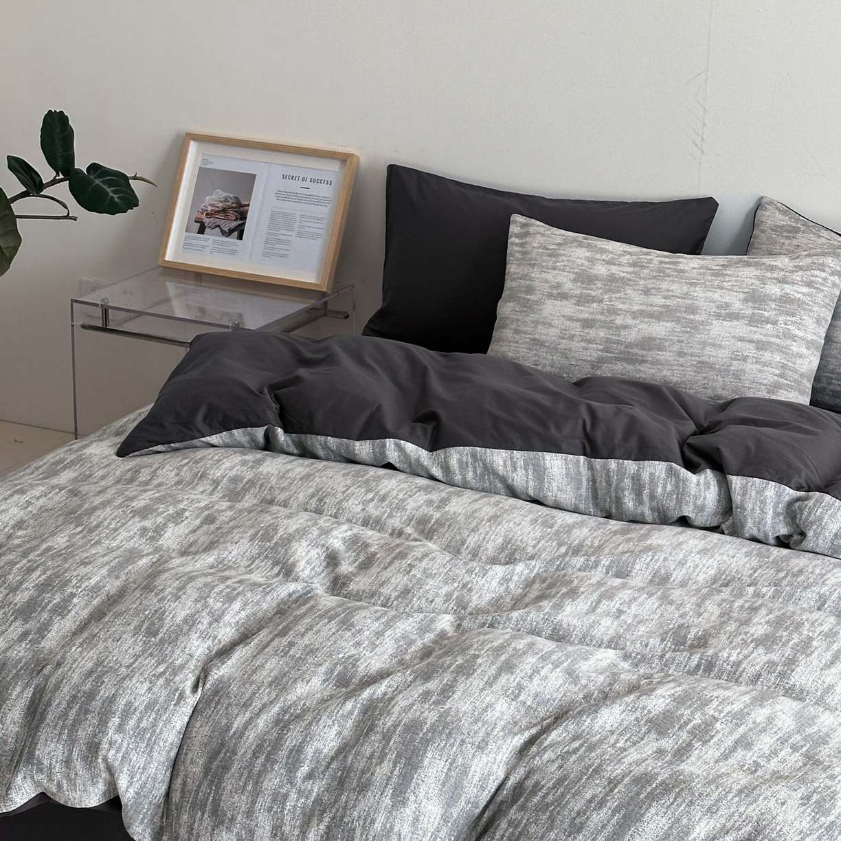 91家纺网 家纺一手货源 找家纺 慕尚家纺 2025新款全棉提花皱皱纱四件套 莫妮-黑灰