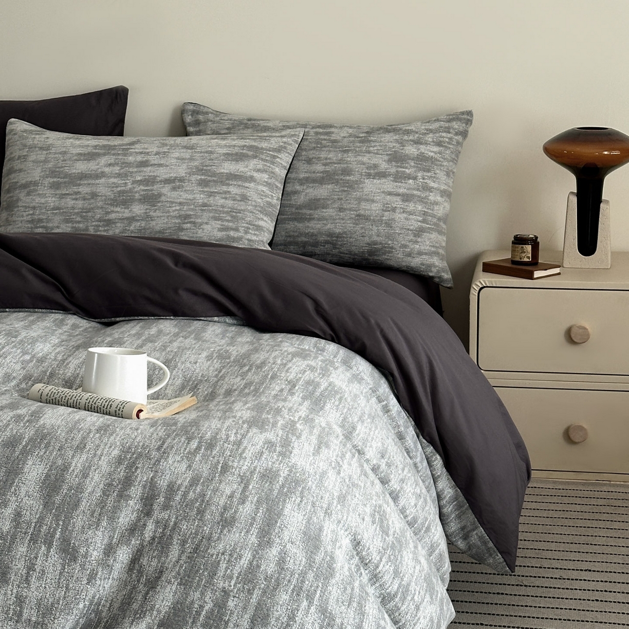 91家纺网 家纺一手货源 找家纺 慕尚家纺 2025新款全棉提花皱皱纱四件套 莫妮-黑灰