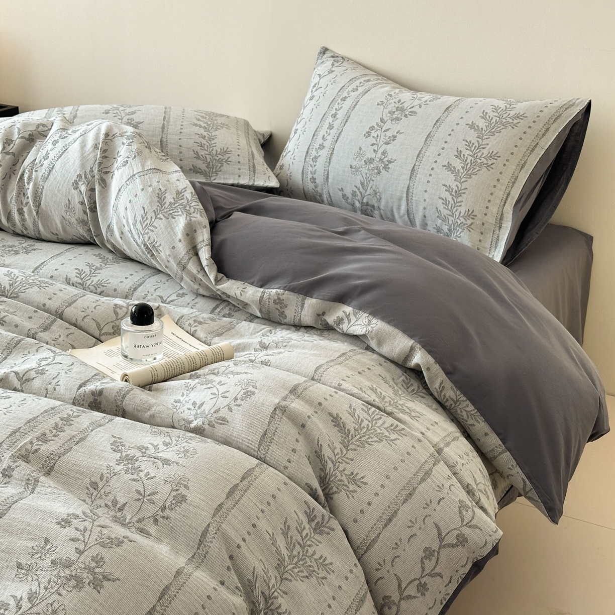 91家纺网 家纺一手货源 找家纺 慕尚家纺 2025新款全棉提花皱皱纱四件套 柔茵-灰