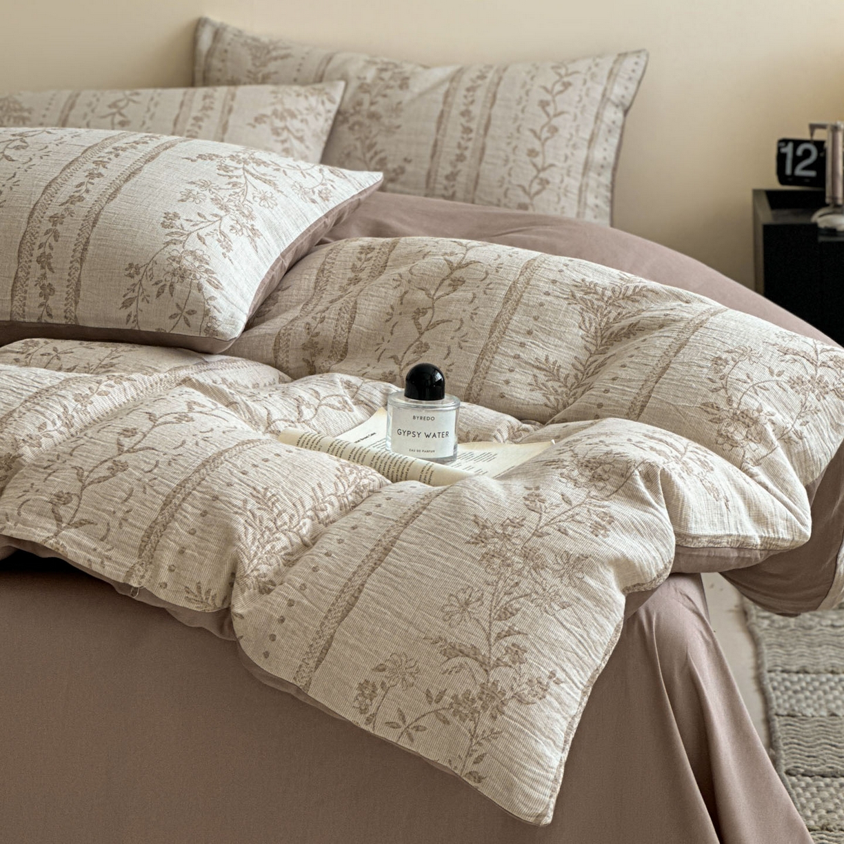 91家纺网 家纺一手货源 找家纺 慕尚家纺 2025新款全棉提花皱皱纱四件套 柔茵-卡其