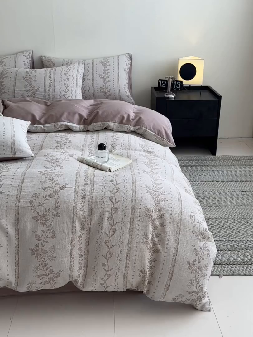 91家纺网 家纺一手货源 找家纺 慕尚家纺 2025新款全棉提花皱皱纱四件套 柔茵-卡其