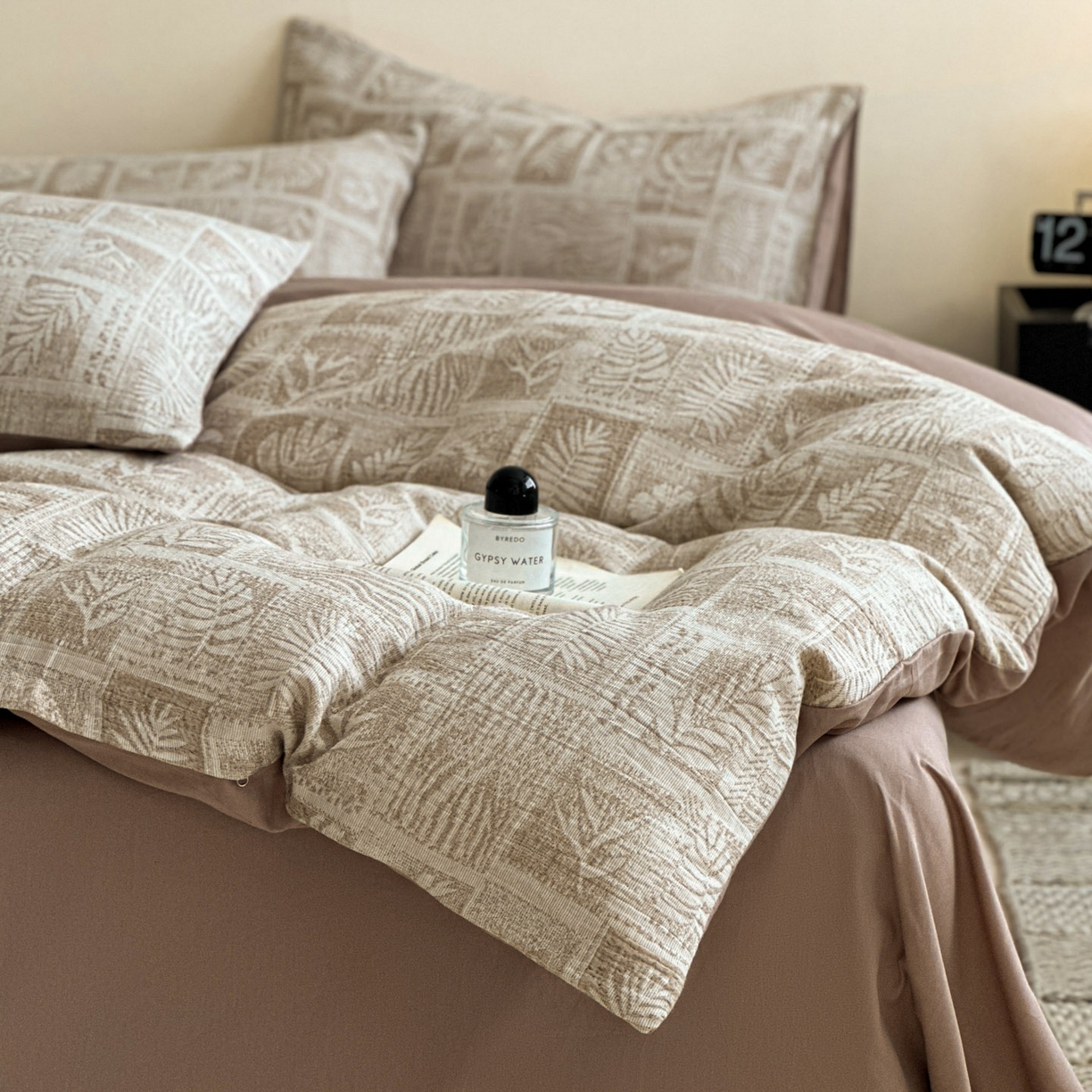 91家纺网 家纺一手货源 找家纺 慕尚家纺 2025新款全棉提花皱皱纱四件套 消消乐-卡其