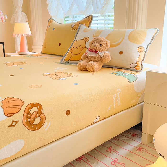 91家纺网 家纺一手货源 找家纺 518家纺 2025新款高克重印花牛奶绒单床笠可定制 芝士熊