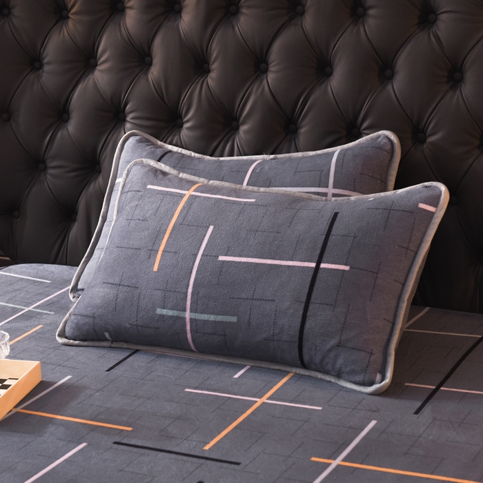 91家纺网 家纺一手货源 找家纺 518家纺2025新款高克重200g印花牛奶绒单枕套 优美生活