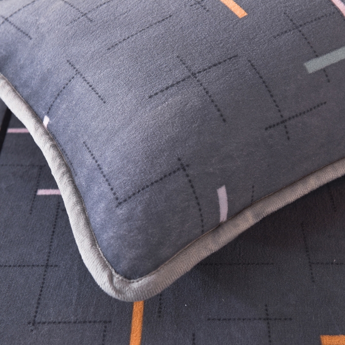 91家纺网 家纺一手货源 找家纺 518家纺2025新款高克重200g印花牛奶绒单枕套 优美生活