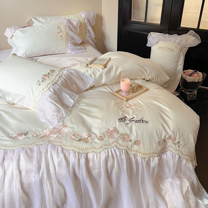 91家纺网 家纺一手货源 找家纺 优悦生活馆 2025新款新疆长绒棉纯棉花边刺绣四件套-花间悟语 花间悟语-清新粉