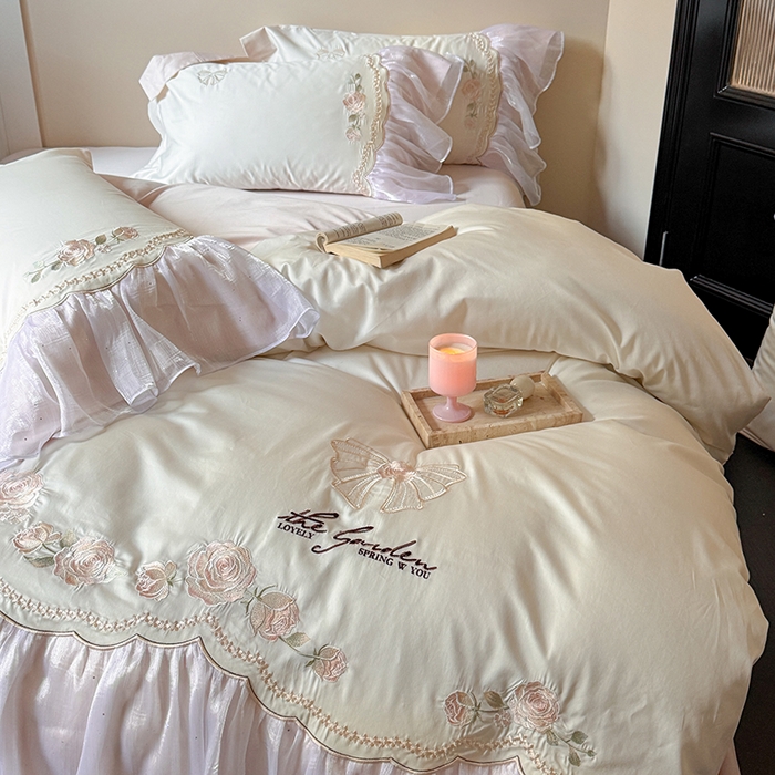 91家纺网 家纺一手货源 找家纺 优悦生活馆 2025新款新疆长绒棉纯棉花边刺绣四件套-花间悟语 花间悟语-清新粉